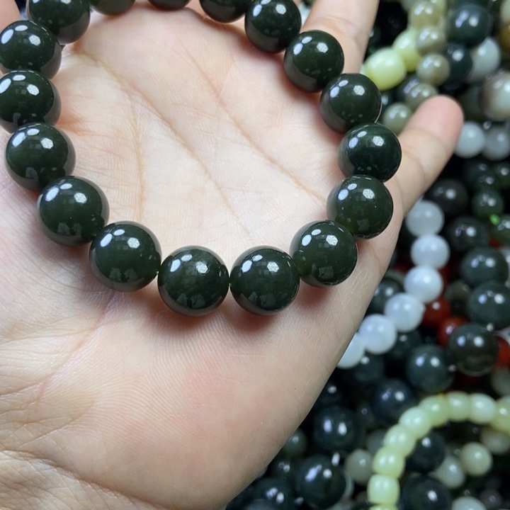 和田玉未镶嵌珠宝半成品卡12