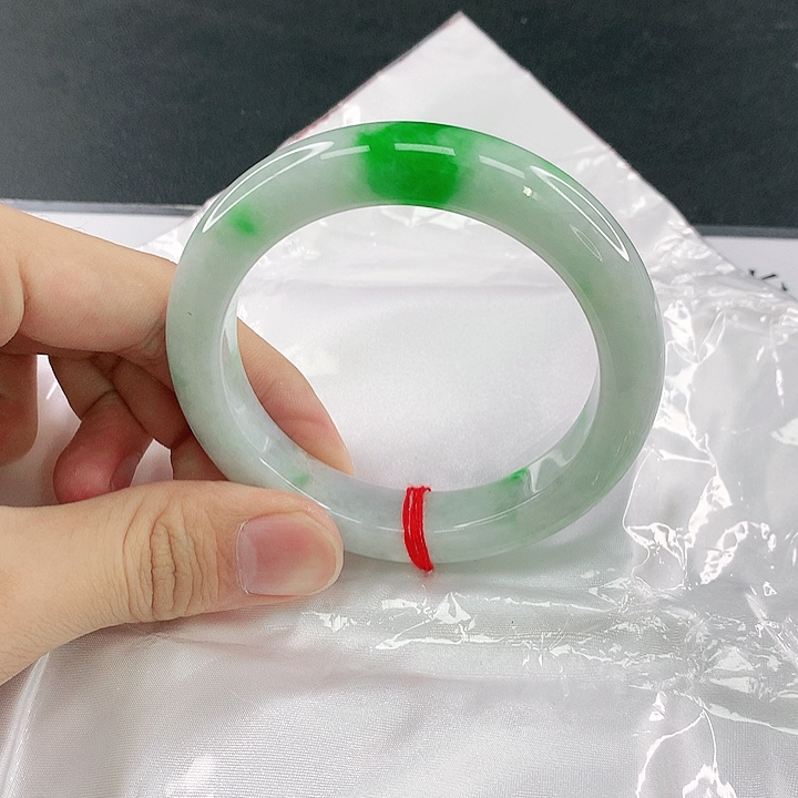 翡翠未镶嵌手镯圈58.3。05026