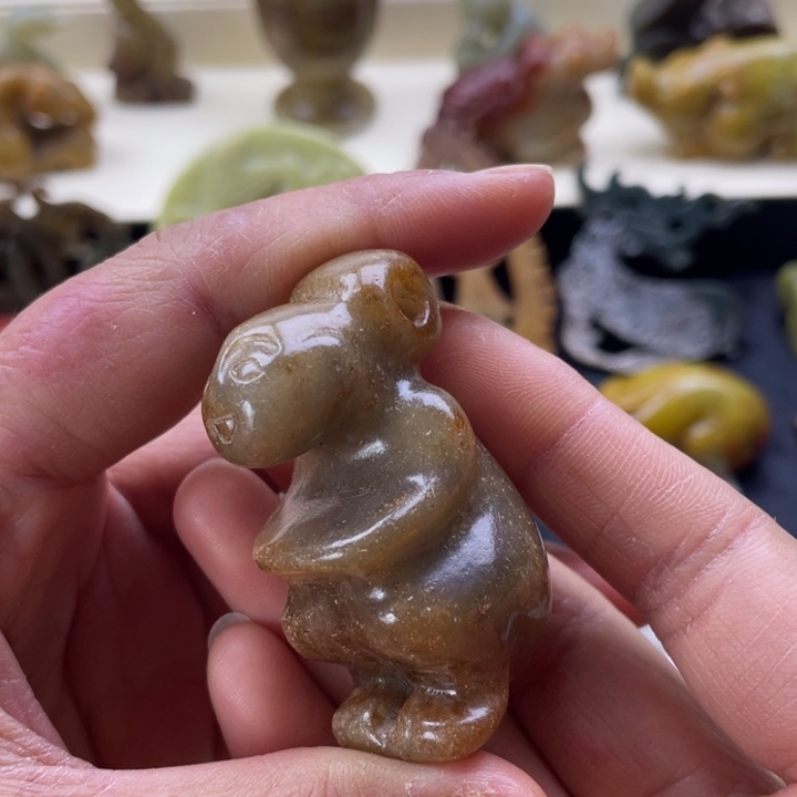 蛇纹石玉颈饰未镶嵌180