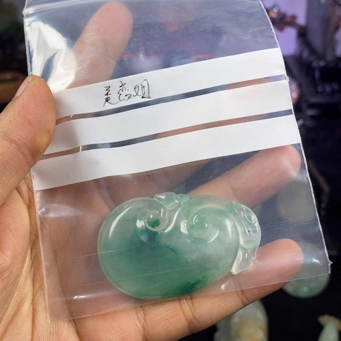 石英质玉（非洲翠）未镶嵌吊坠(不含链)