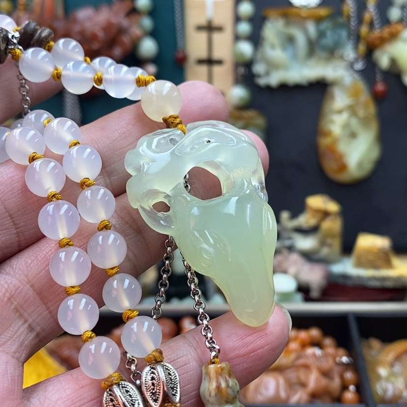 【闪购商品】蛇纹石玉吊坠未镶嵌