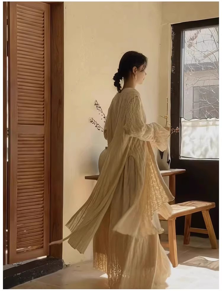 蕾丝植绒套装长袖V领法式气质时尚中长款上衣女百搭显瘦设计师款