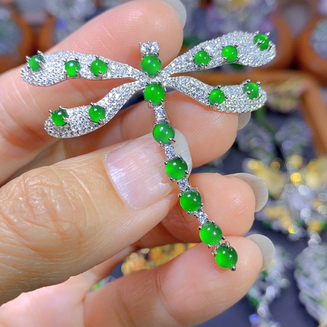 翡翠颈饰银S925镶嵌天然翡翠