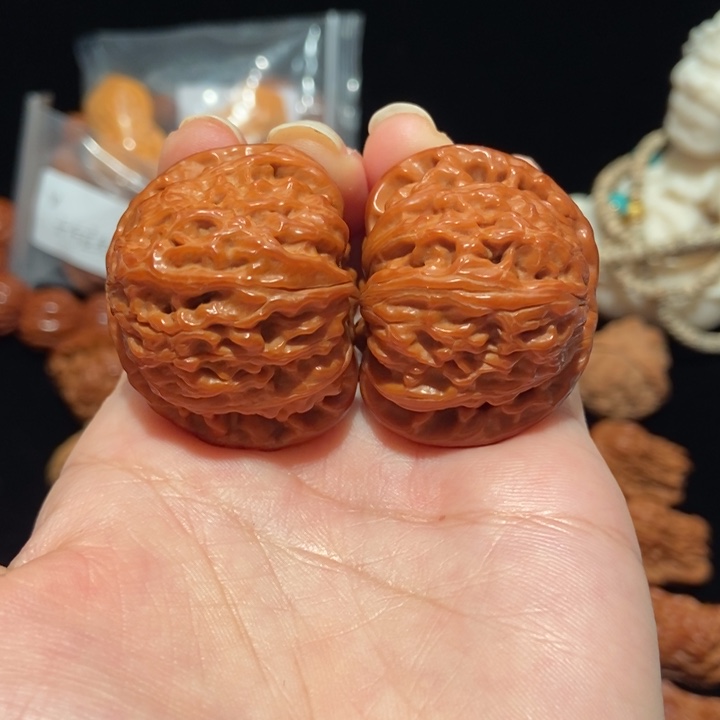 文玩核桃把件40白狮子