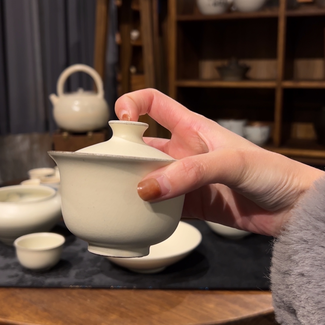 杯陶瓷。      陶瓷。        