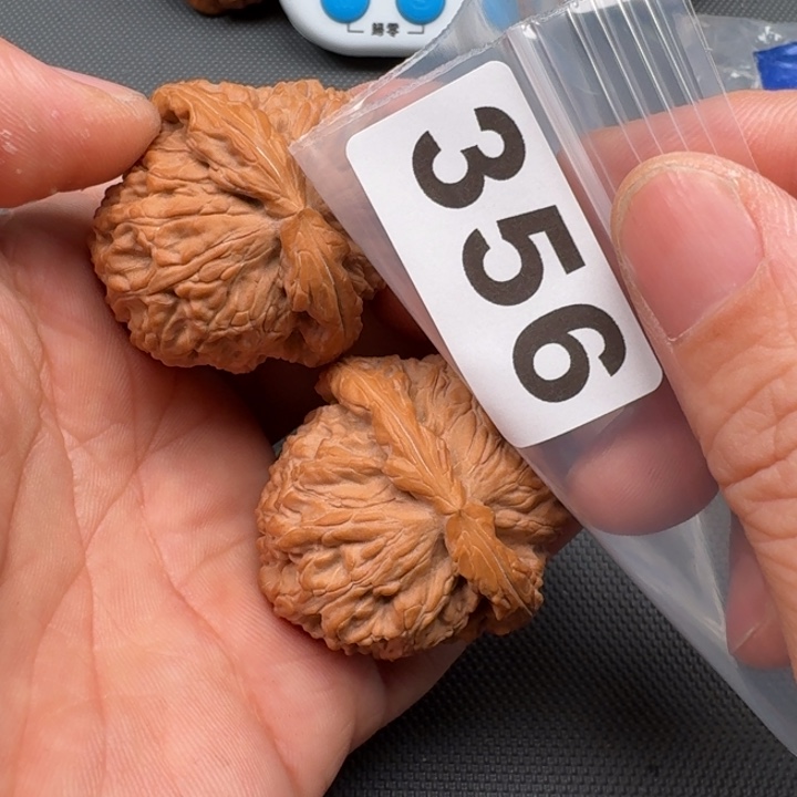 文玩核桃把件无白狮42