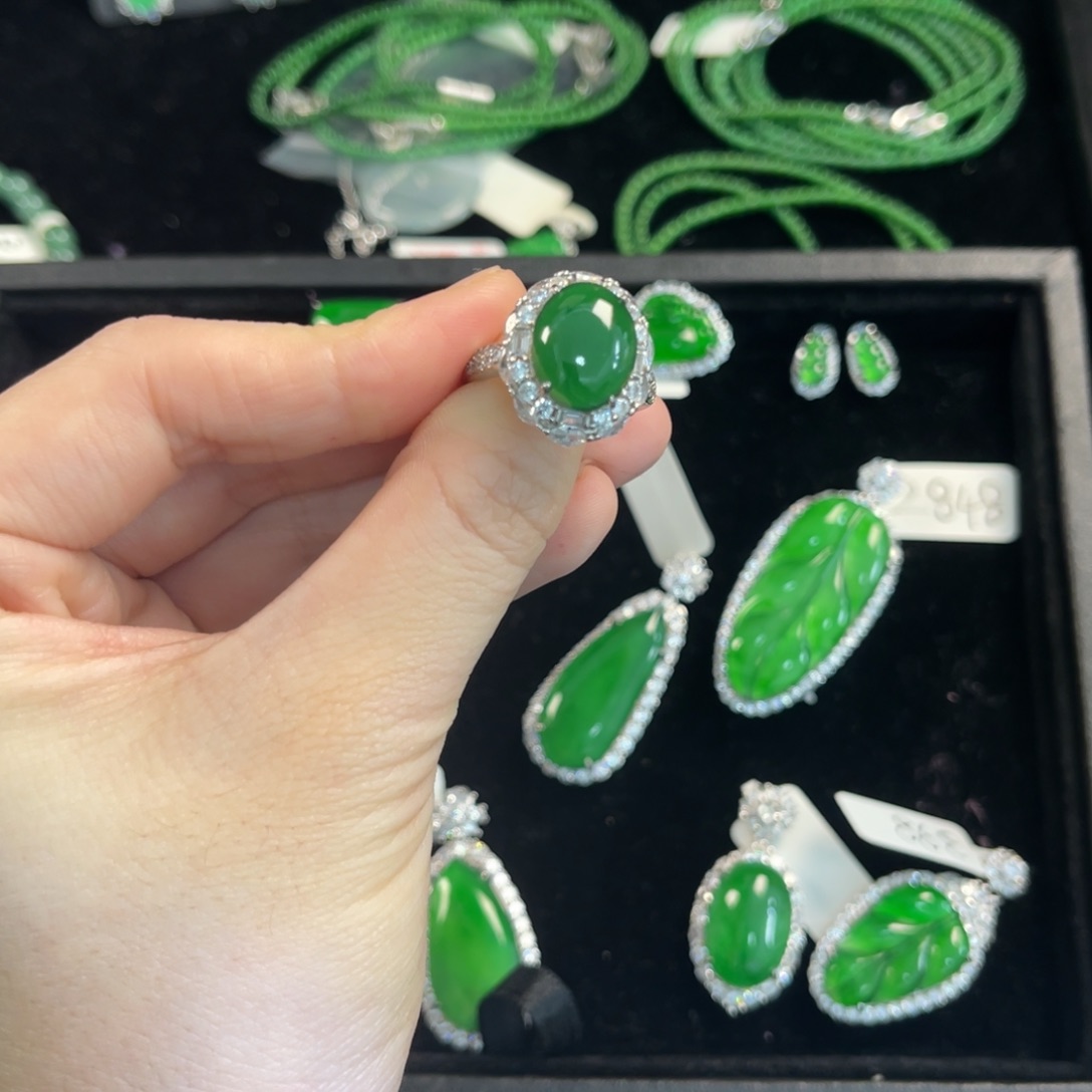 翡翠银S925镶嵌戒指蛋面戒指