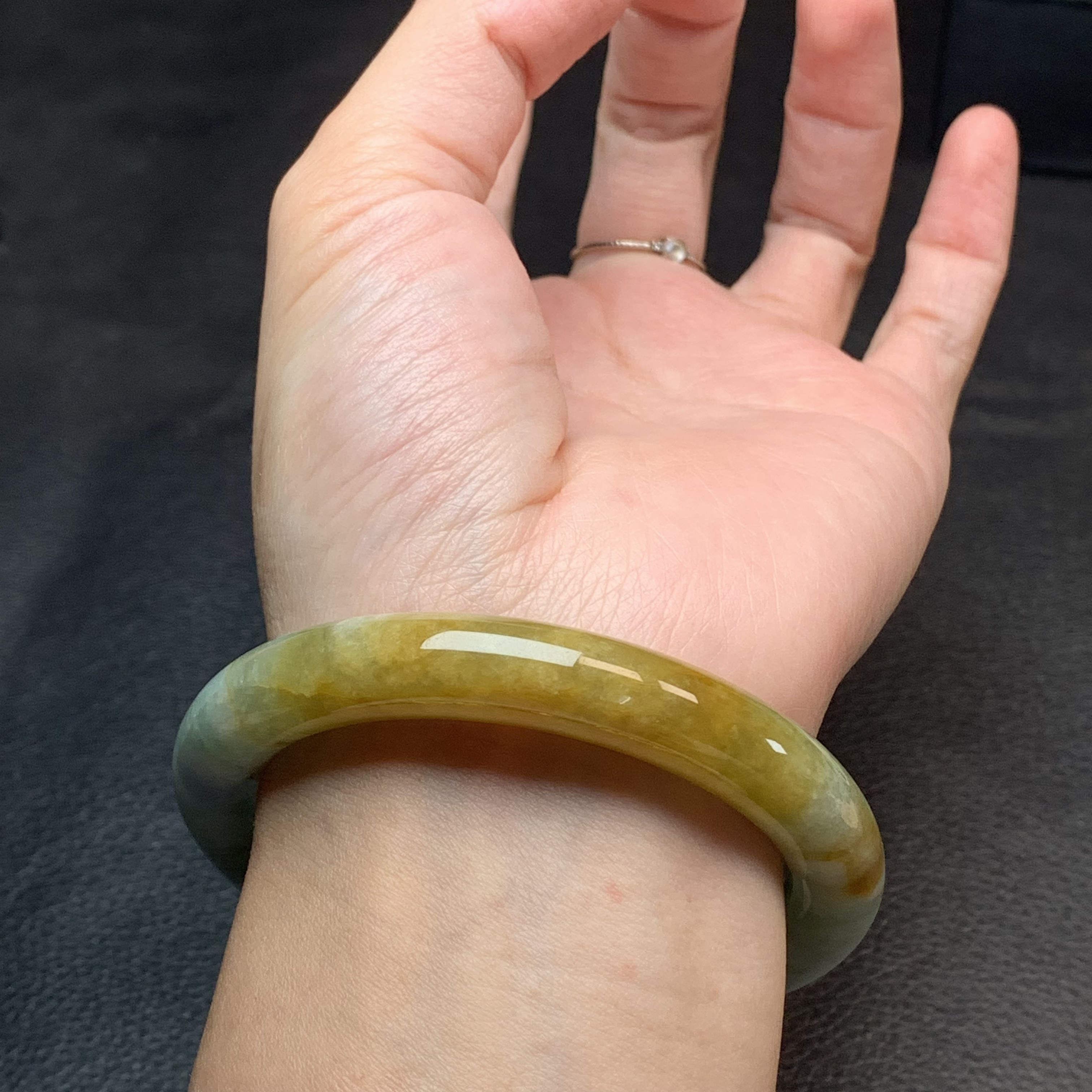 天然翡翠圆镯53圈口糯种半山水高贵鸡油黄特色经典不撞款特色圆条