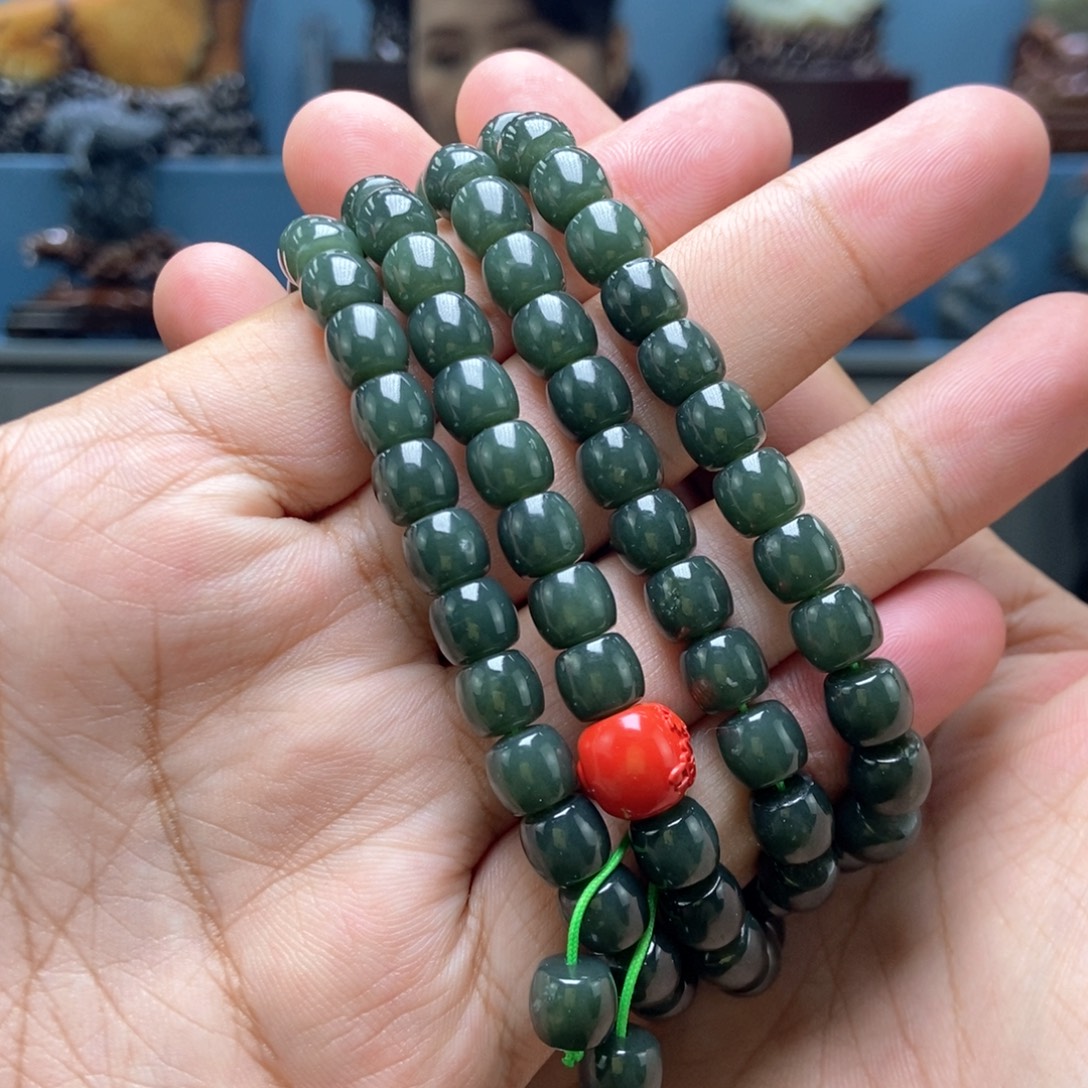 和田玉未镶嵌把件