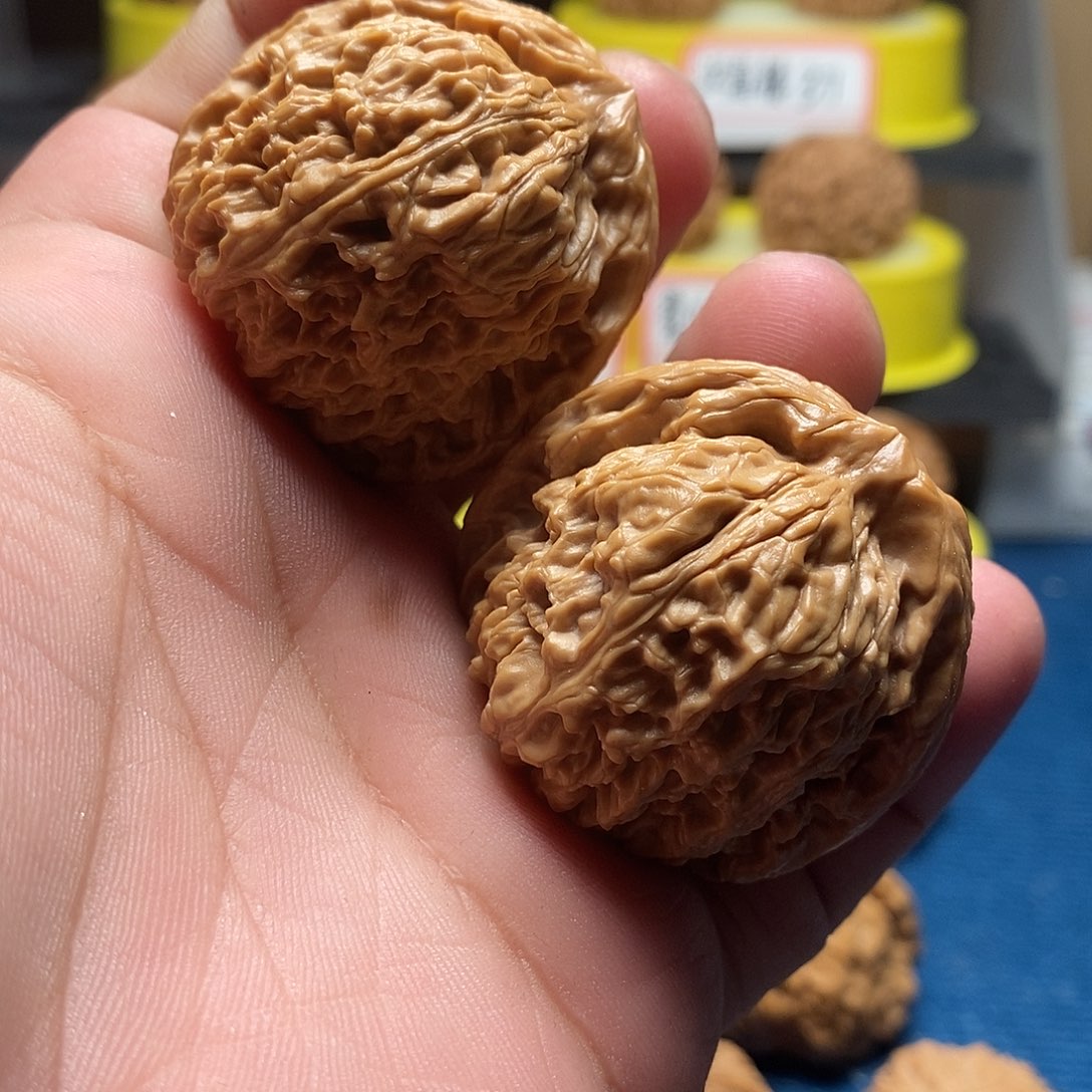 文玩核桃吊坠全品涿鹿老树南疆石