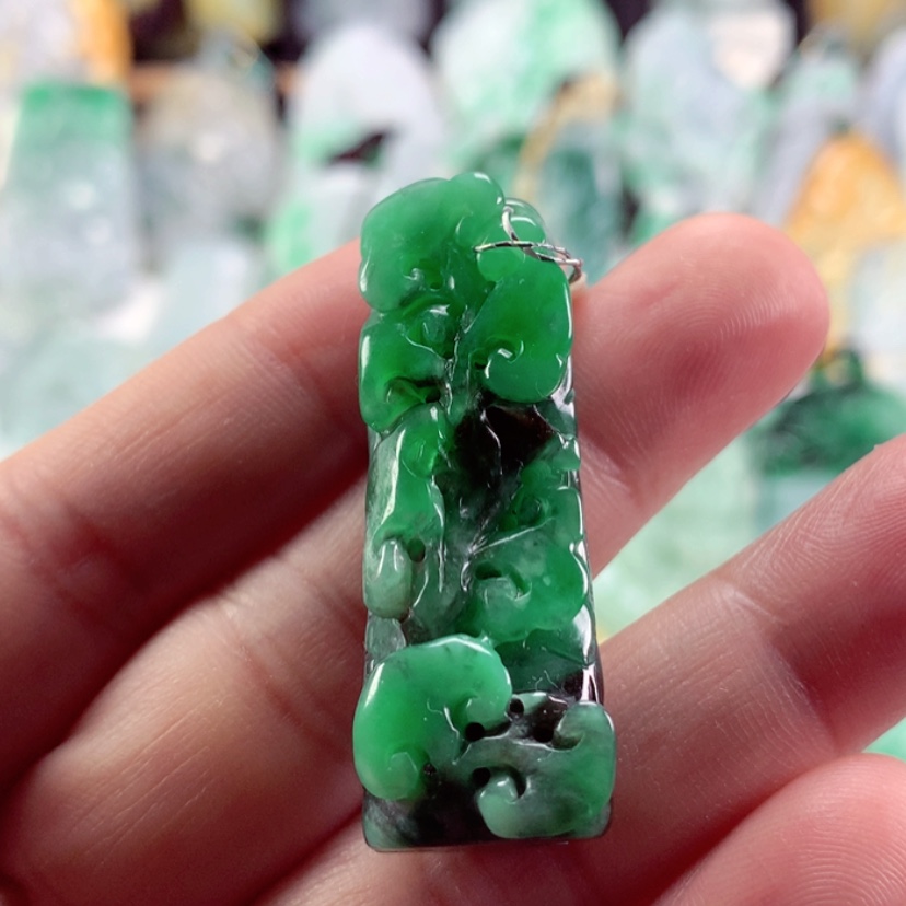 【闪购商品】翡翠吊坠(不含链)未镶嵌