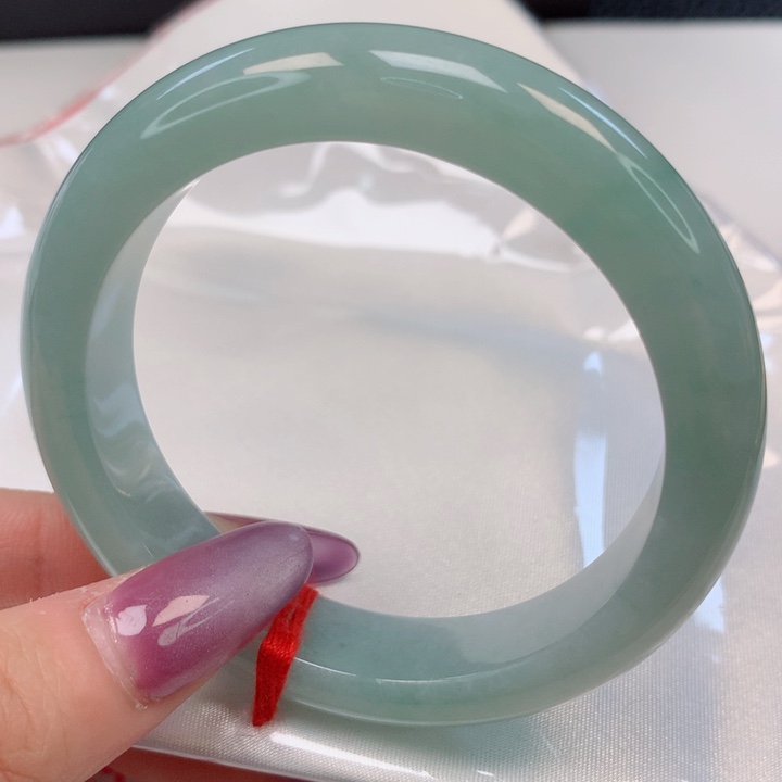 翡翠手镯未镶嵌53圈