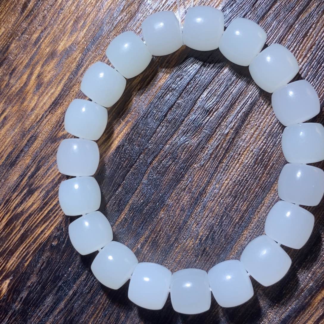 和田玉手串未镶嵌飞*哥12m直切