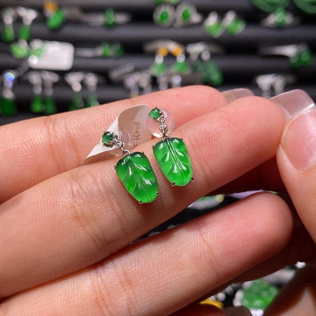 翡翠耳饰18K金镶嵌天然翡翠