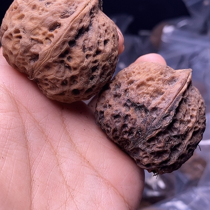 文玩核桃把件   200