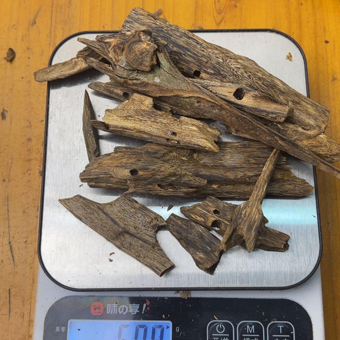 沉香沉香碎屑奇楠沉香虫漏香