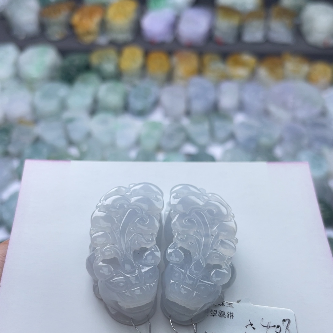 翡翠颈饰未镶嵌貔貅