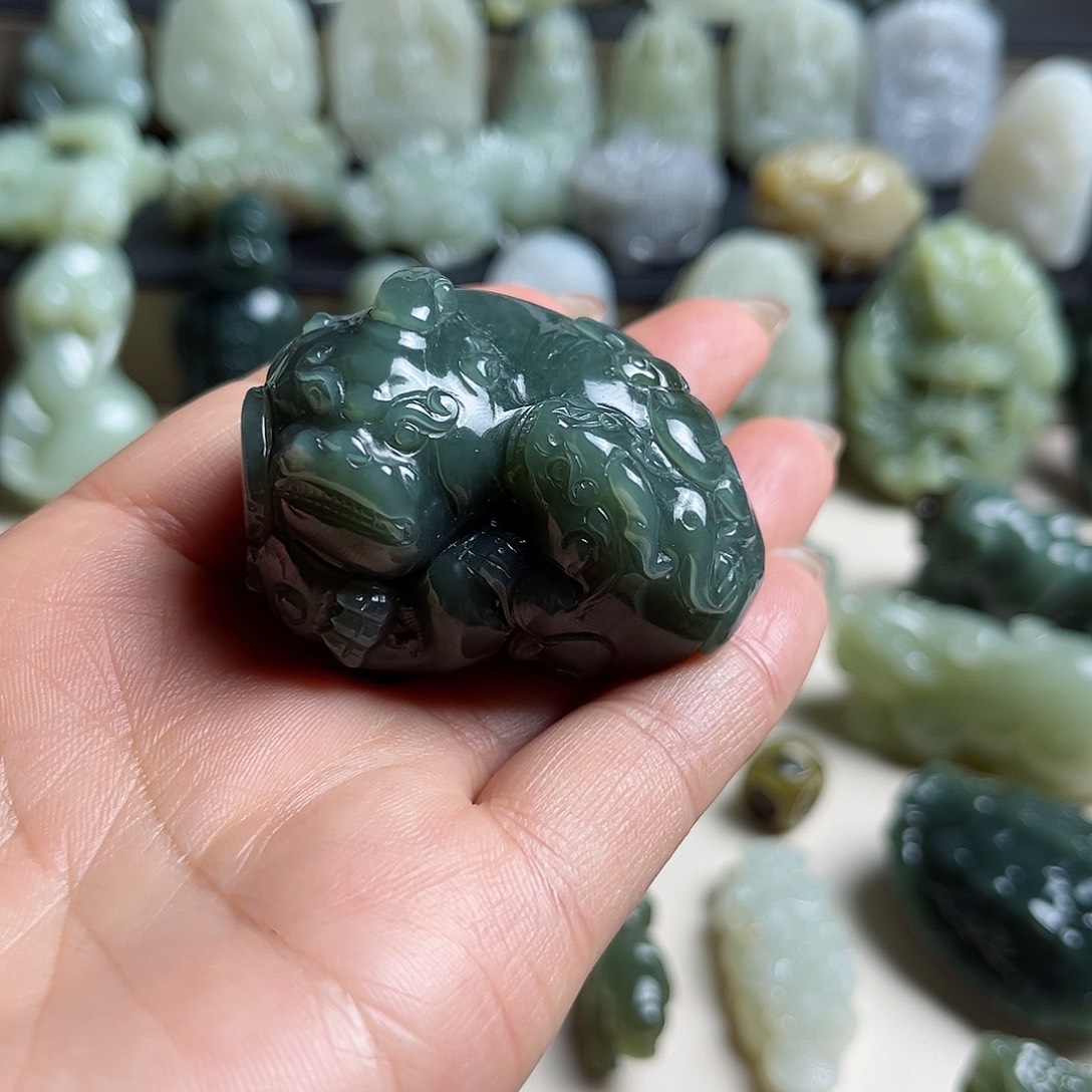 未镶嵌和田玉把件