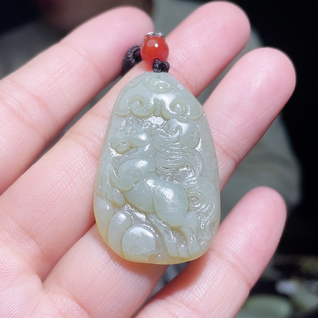 和田玉颈饰未镶嵌