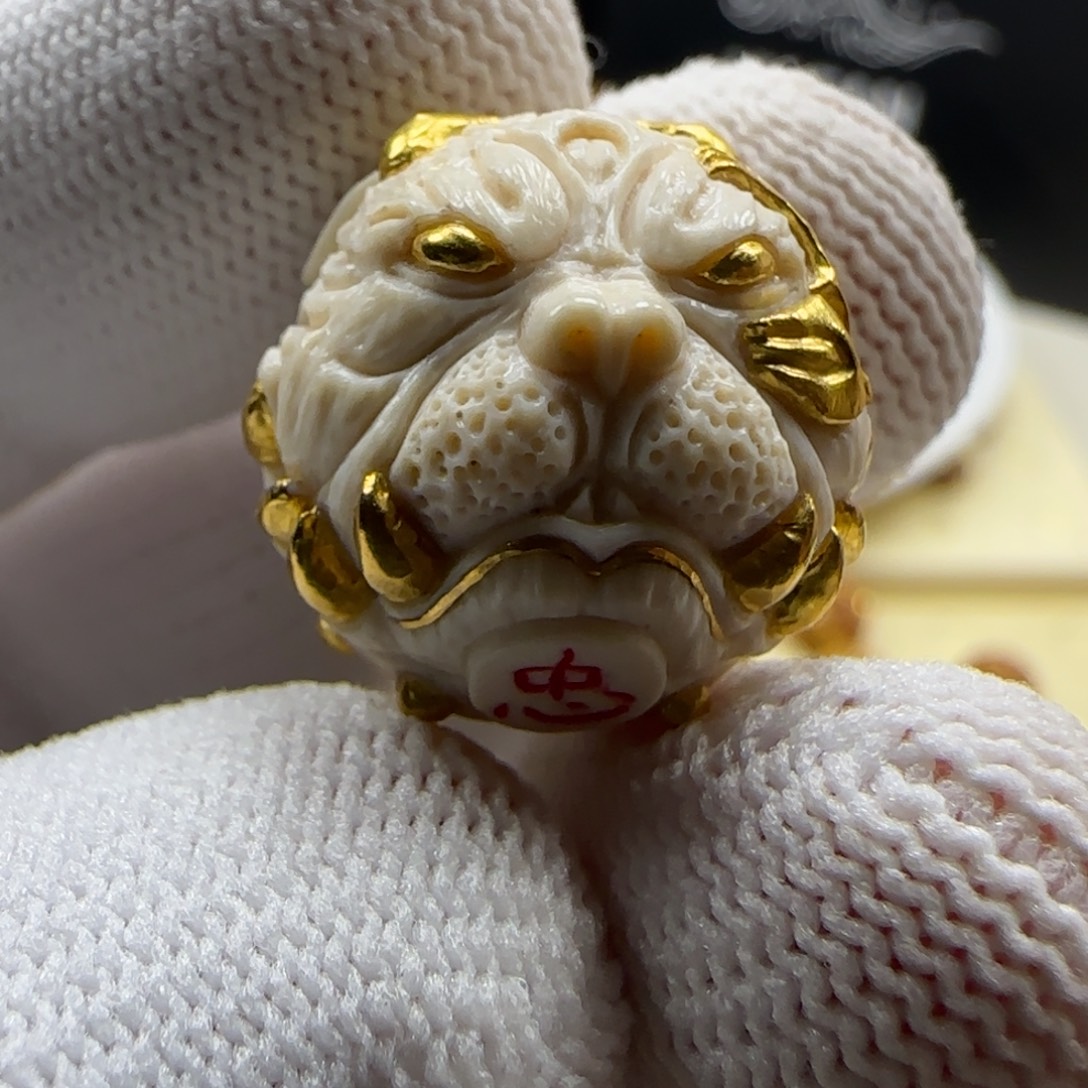 吊坠猴头核桃狗王镶嵌24k