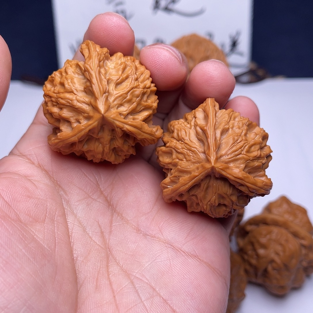 文玩核桃把件40盘山奔