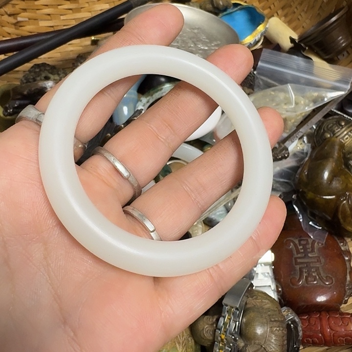 阮****黄铜工艺品手串制作技艺