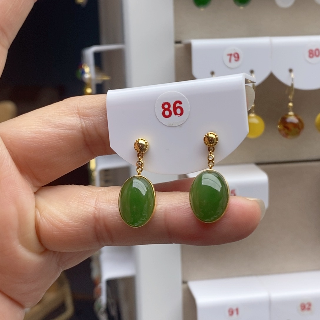 18K金镶嵌和田玉耳饰