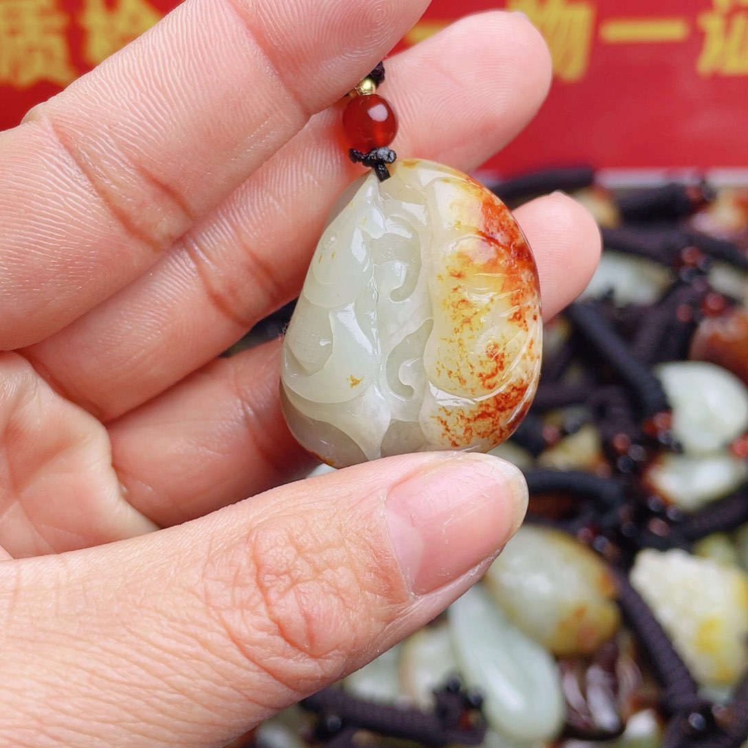 和田玉颈饰未镶嵌