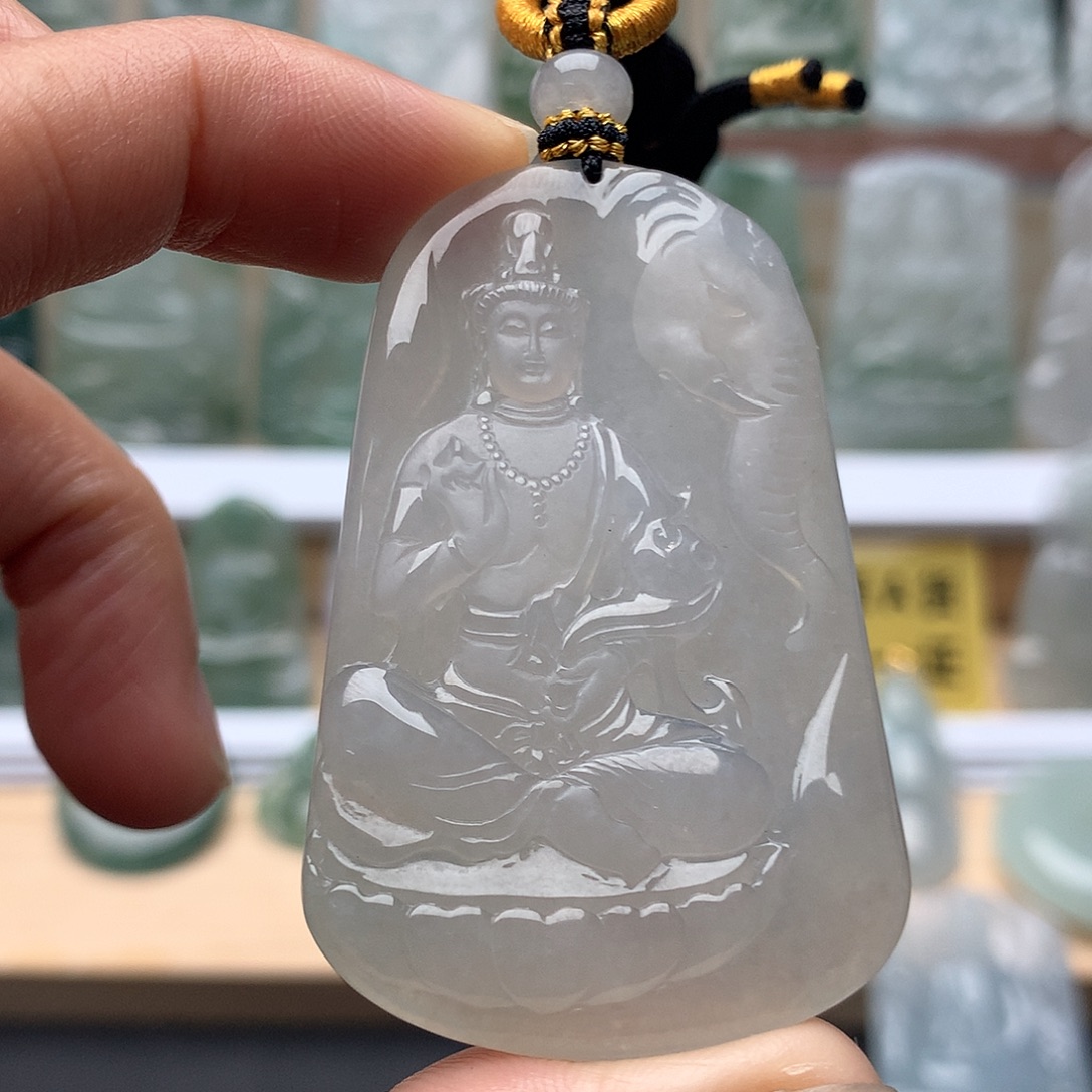 翡翠未镶嵌颈饰普贤