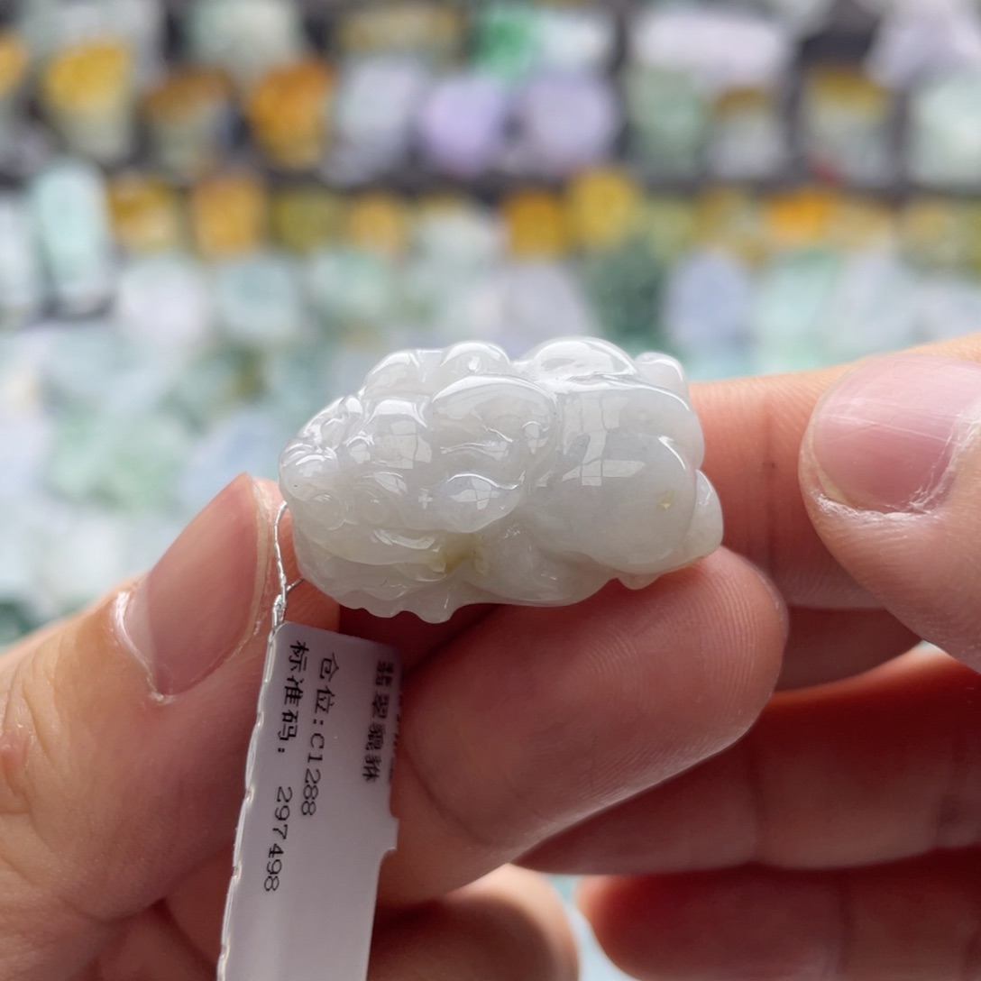 翡翠颈饰未镶嵌貔貅