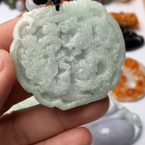 翡翠颈饰未镶嵌翡翠