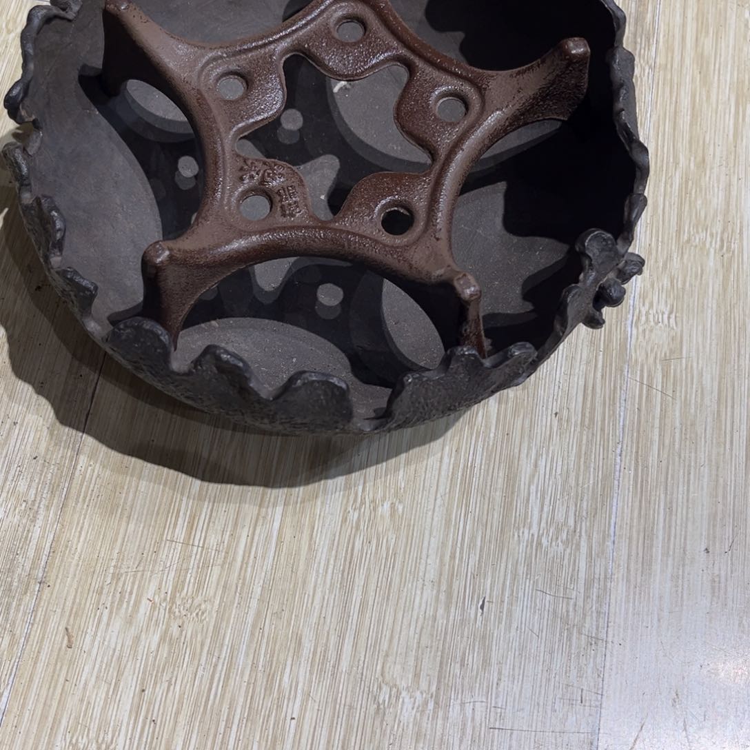 铁粤**家中古工艺品摆件