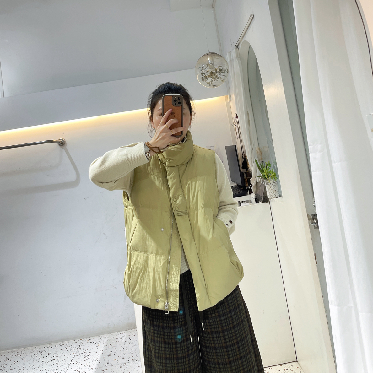 宽松大版休闲减龄90绒白鸭绒马甲85001