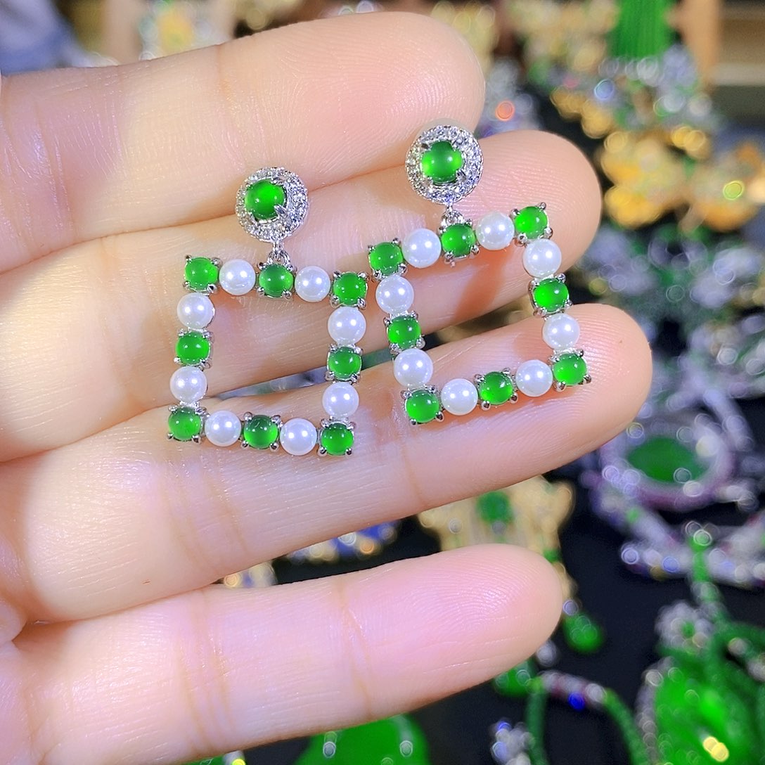 颈饰银S925镶嵌翡翠