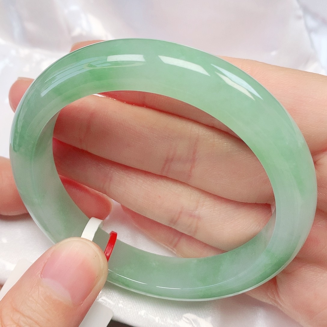 翡翠手镯未镶嵌抖音620