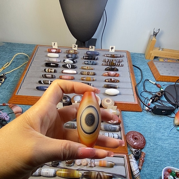 欣***多玛瑙/玉髓合金颈饰