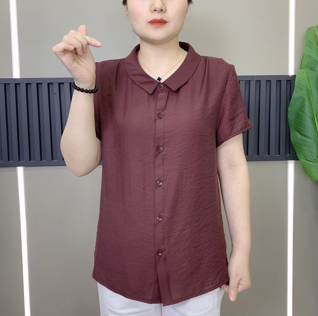 夏季新款时尚气质显瘦轻凉透气衬衣开衫短袖388