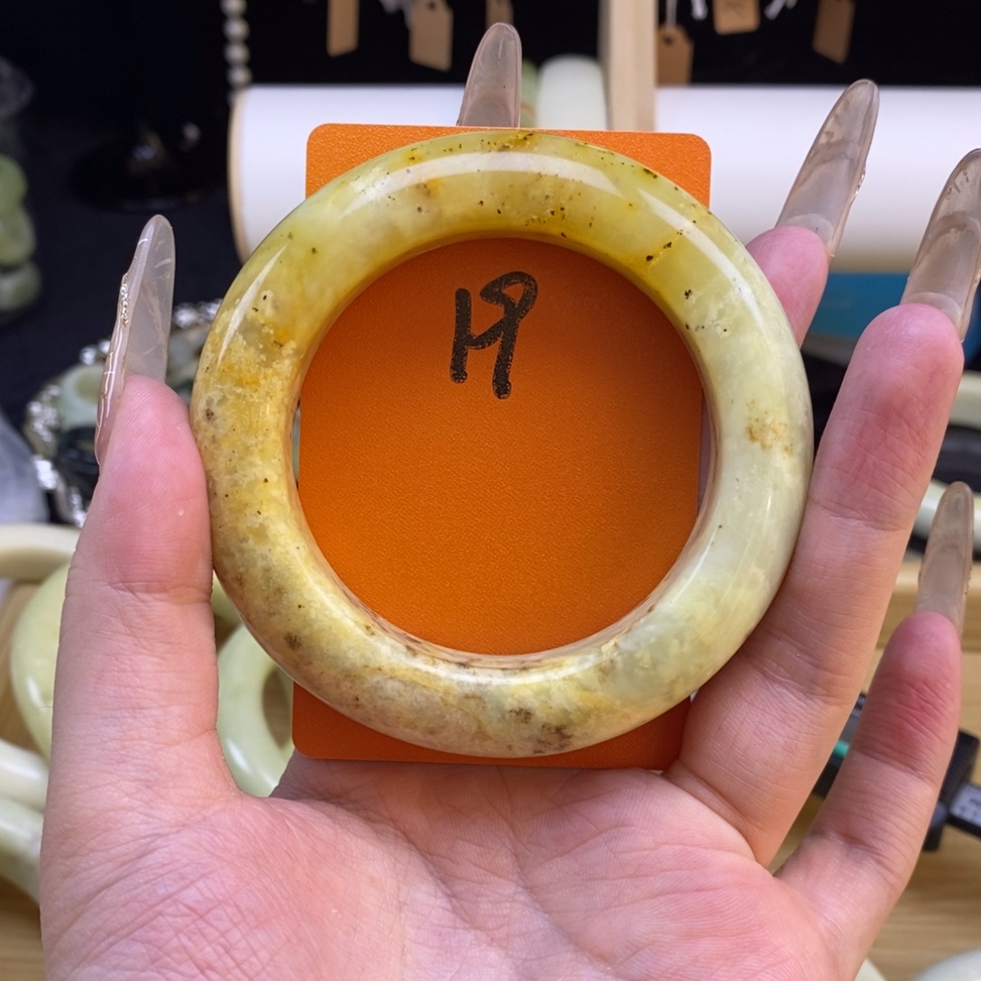 蛇纹石玉未镶嵌手镯55