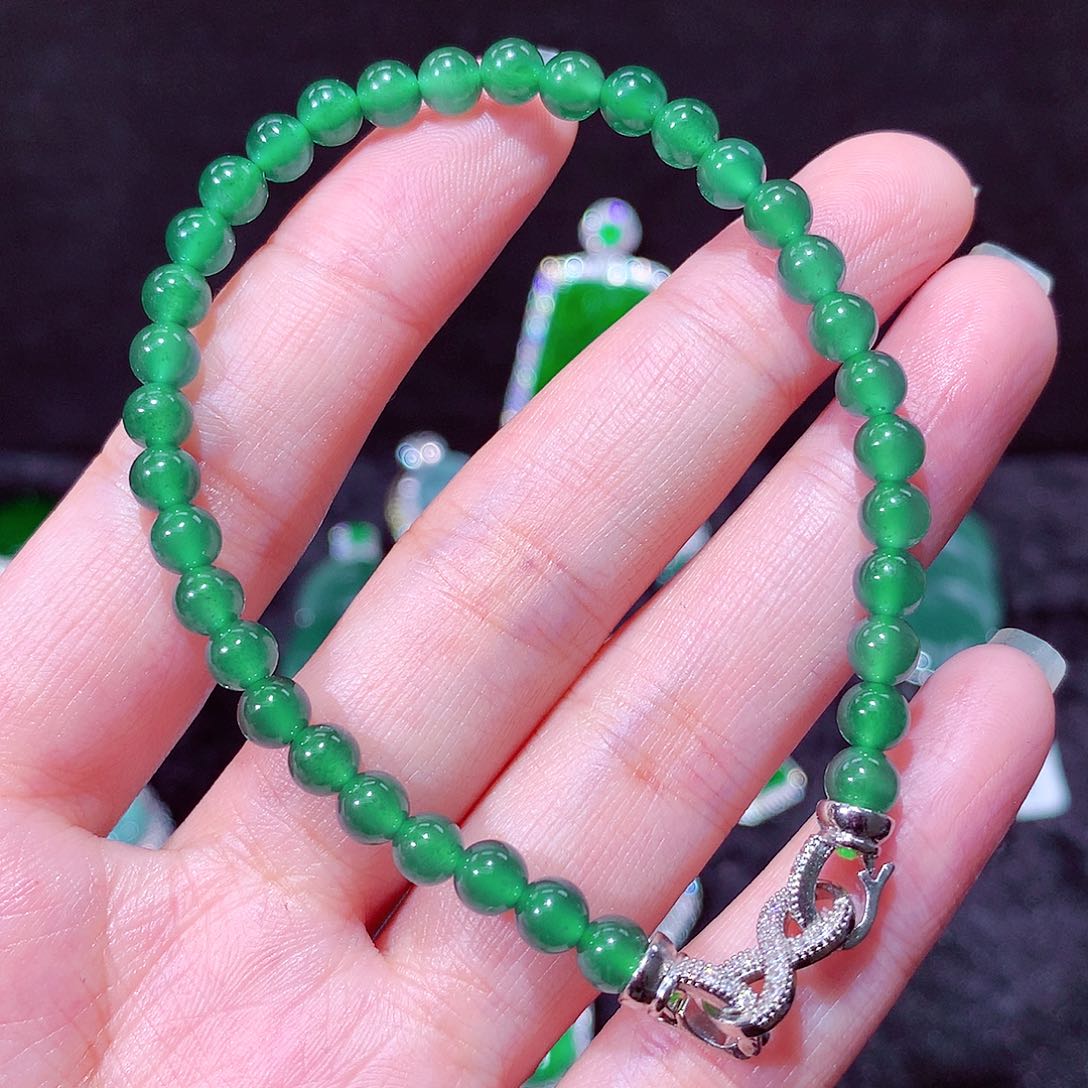 【闪购商品】翡翠吊坠(不含链)未镶嵌