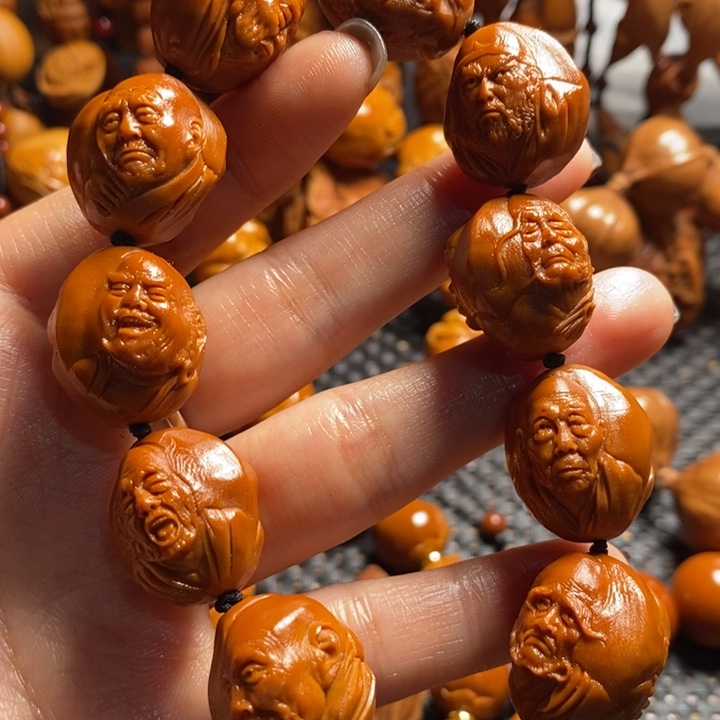 吊坠橄榄核触*三疯罗汉