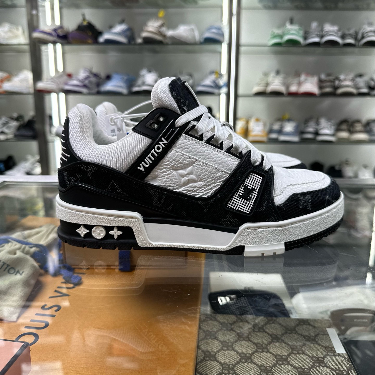 99新 LouisVuitton/路易威登 TRAINER 黑白牛仔 36码 YH17923