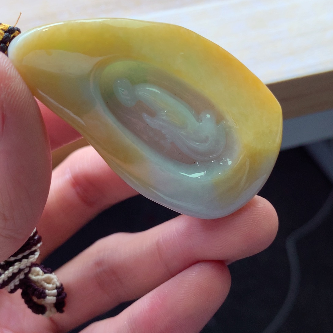 翡翠颈饰未镶嵌吊坠