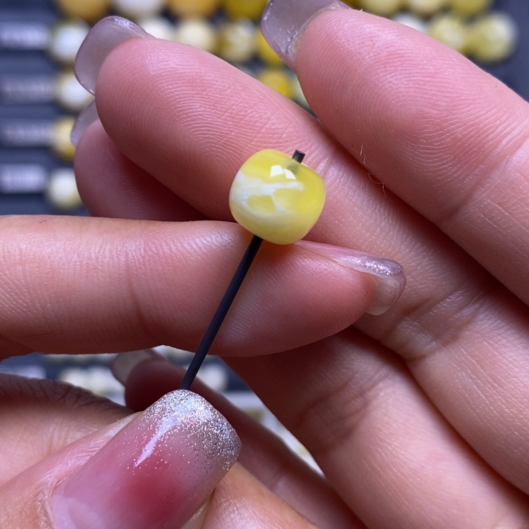 蜜蜡未镶嵌珠宝奇石瓷白橘金溶洞妖花老型9.2*8.2mm