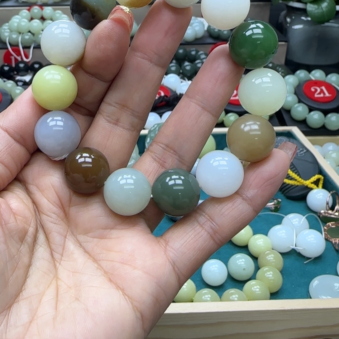 和田玉未镶嵌手链