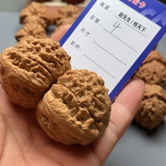 文玩核桃把件李*欢龙鼎