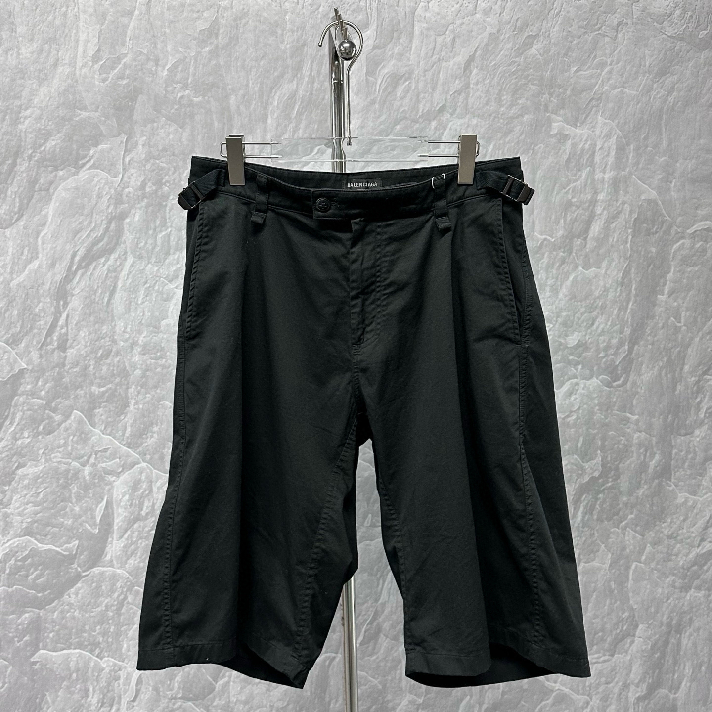 99新 Balenciaga/巴黎世家 SS24 纯色系带短裤 XS码D17236