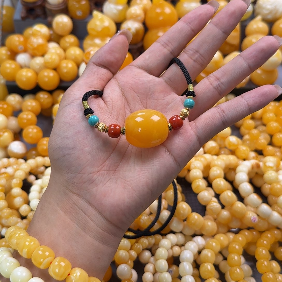 蜜蜡未镶嵌珠宝奇石