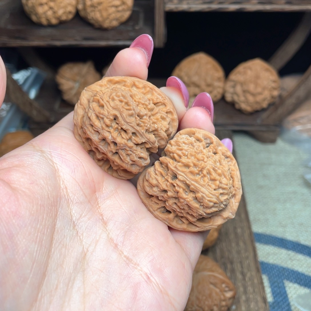 文玩核桃把件布*岛36南疆石