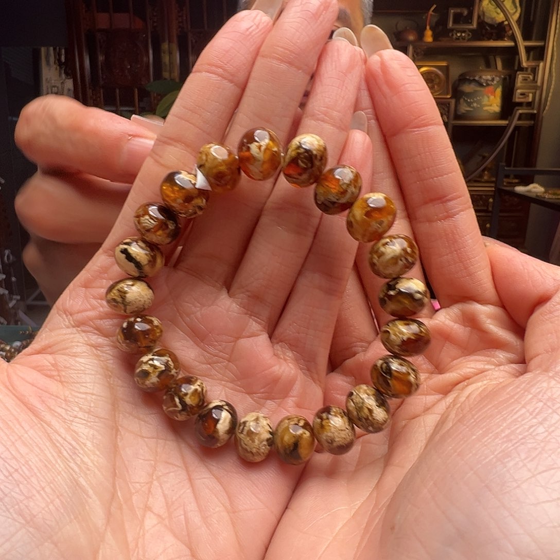 楚***芸琥珀未镶嵌裸石抚顺琥珀10716十一