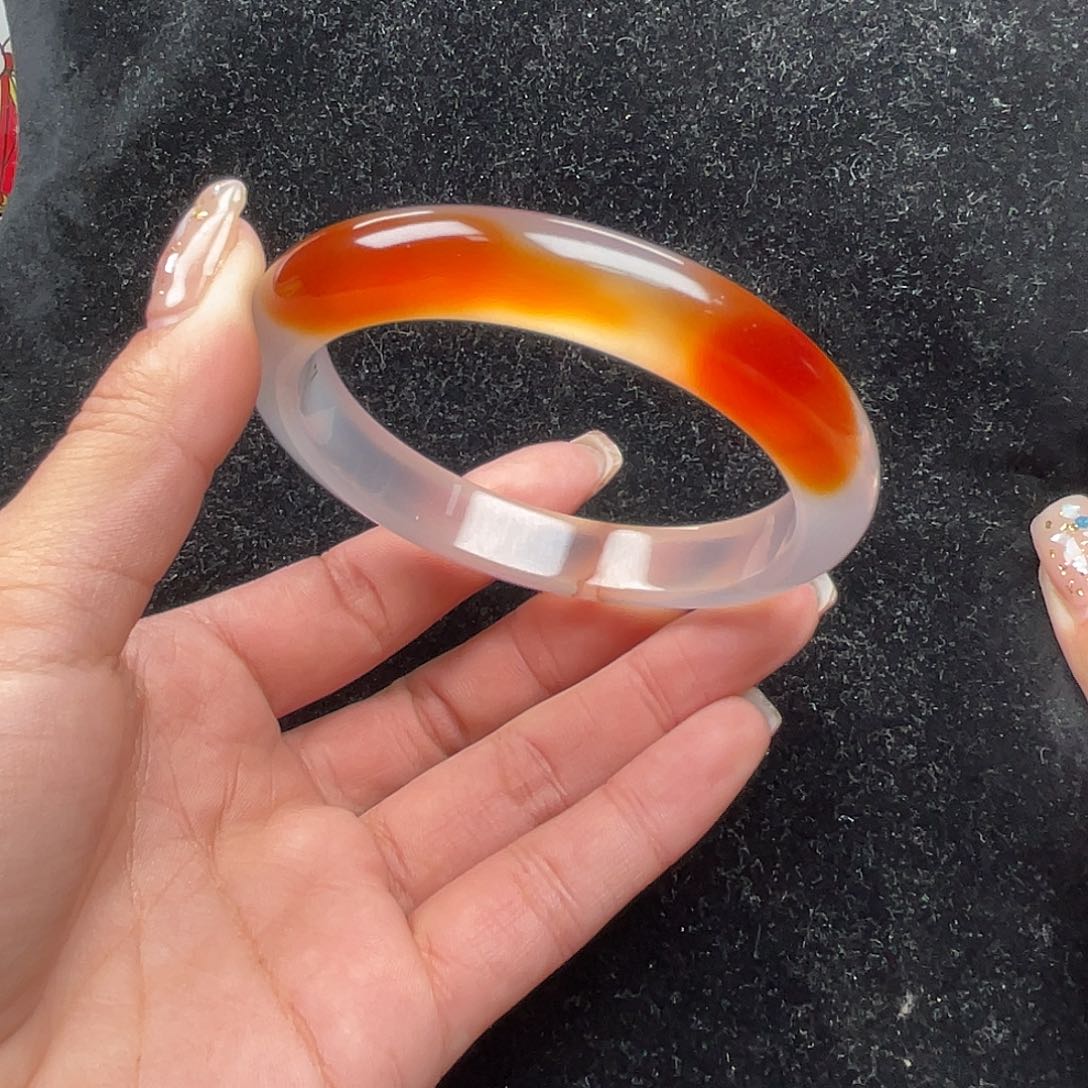 玛瑙/玉髓手镯未镶嵌我****了